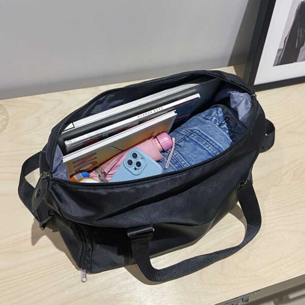 Travelling Bag - Image 5