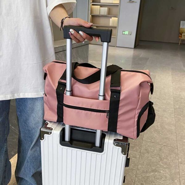 Travelling Bag - Image 4