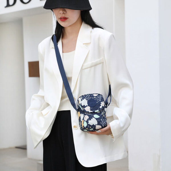 Women's shoulder bag - Image 2